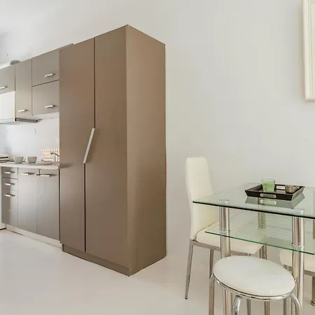 Lefkopetra Apartment *